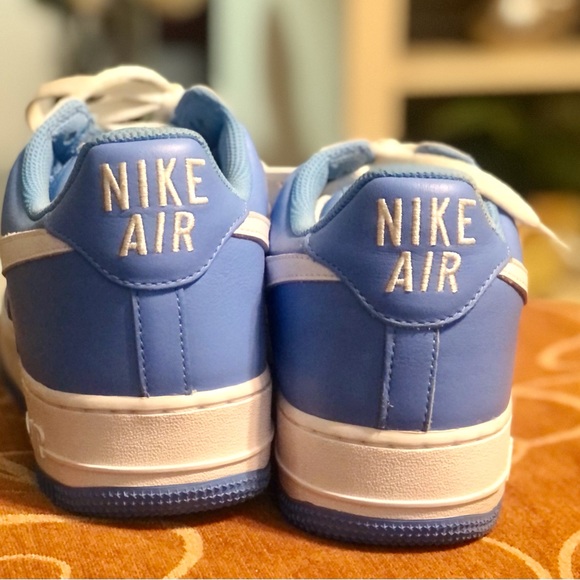 NIKE AIR FORCE 1 Low Anniversary Edition Sneakers. Retro Color: UNC Blue. - Picture 3 of 9